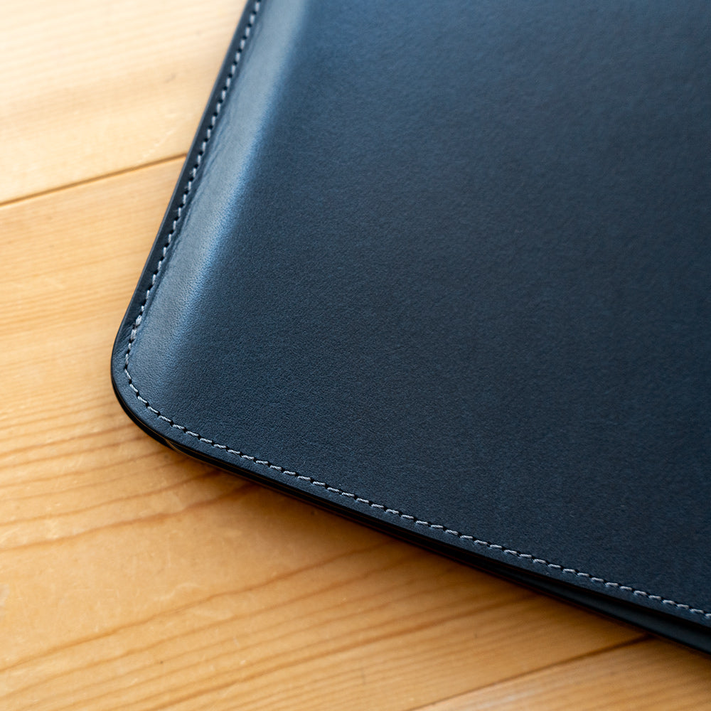 予約]職人が作るレザースリーブ 14インチMacBook Pro 用 – 国立商店