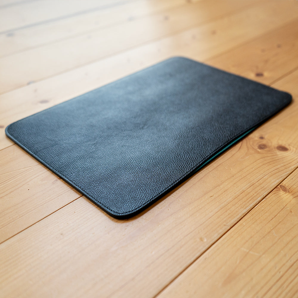職人が作るレザースリーブ 15インチMacBook Air用